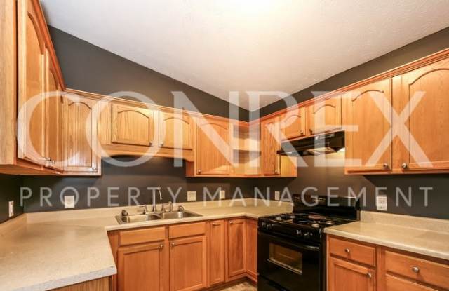 324 Meadow Lane Court Gallery 2
