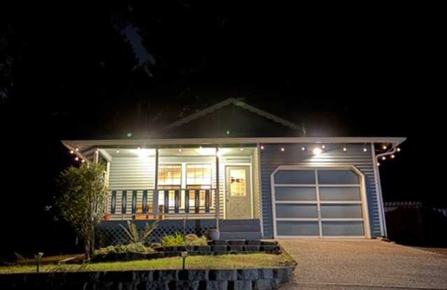 Fully Furnished Cozy 2-Bedroom Living in Desirable Tumwater Hill photos photos