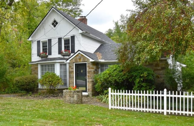 35755 Miles Rd - 35755 Miles Road, Moreland Hills, OH 44022