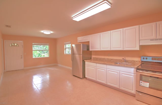 2885 GILMORE ST - 2885 Gilmore Street, Jacksonville, FL 32205