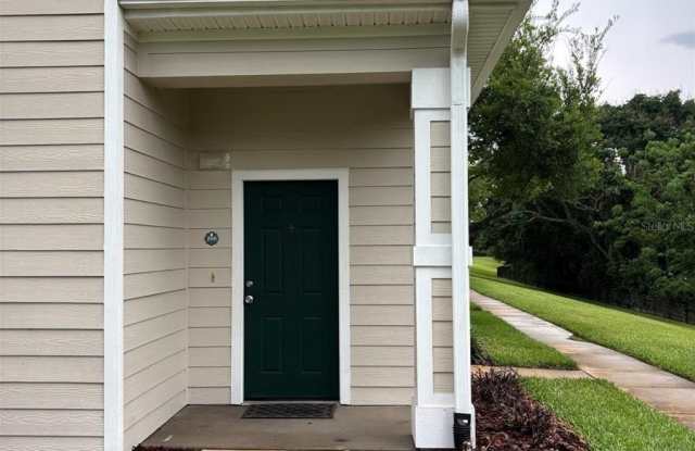 304 SOUTHERN PECAN Circle Gallery 1