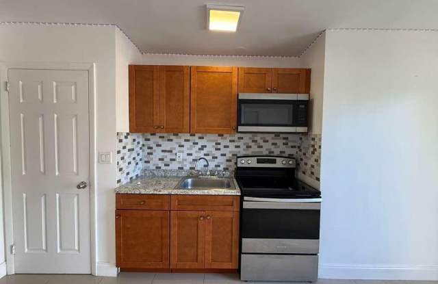 5321 NE 18th Ave photos photos