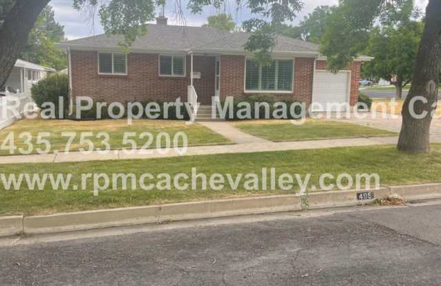 5 bedroom home close to USU! Pet friendly. photos photos