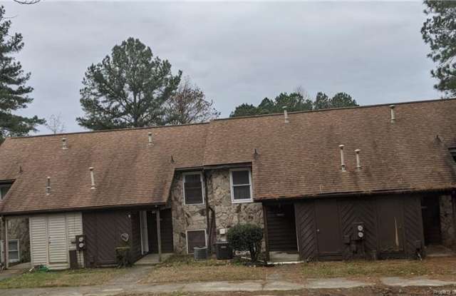 1984 Lake Francis Place Gallery 2