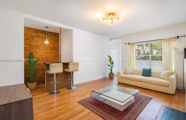 1521 Meridian Ave photos photos