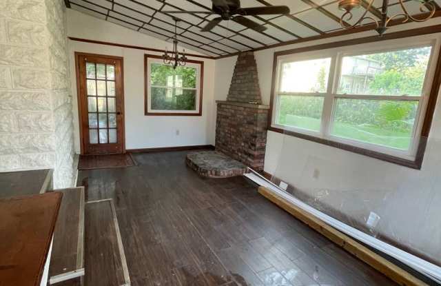 Updated large 3 bedroom in Washington! photos photos
