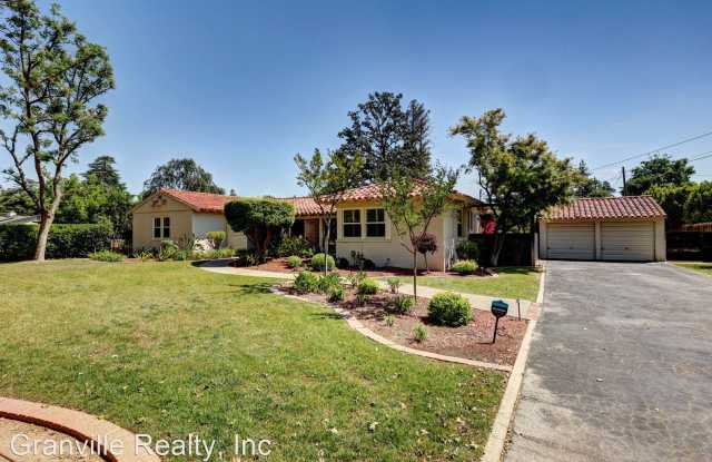 4530 N Wilson Ave - 4530 North Wilson Avenue, Old Fig Garden, CA 93704