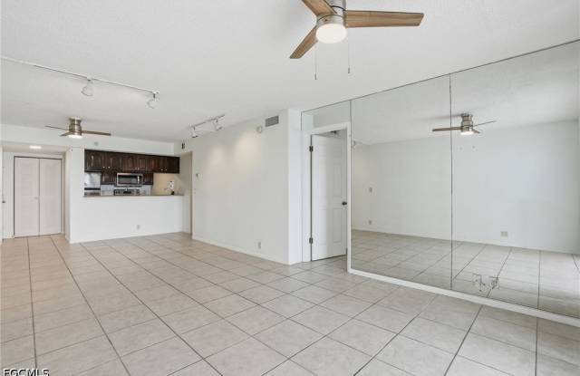 2885 Palm Beach Boulevard Gallery 3