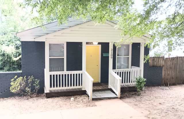 Updated 3 bedroom 2 bath in Double Oaks Neighborhood photos photos