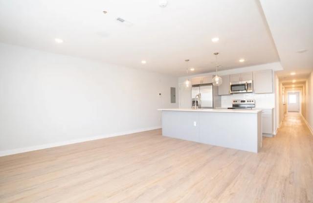 644 N. 32nd St photos photos