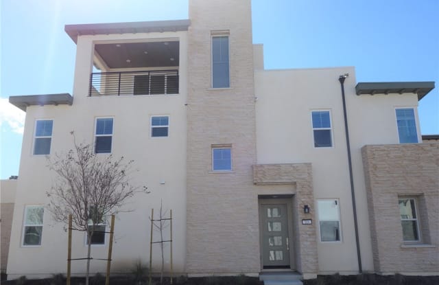 118 Pitch - 118 Pitch, Irvine, CA 92618