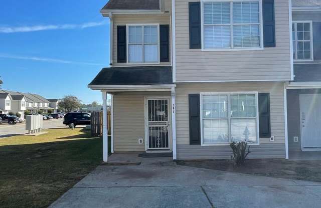 Spacious 4 Bedroom Townhome in Jackson with fenced backyard! photos photos