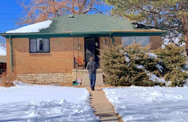 4 Bedroom Home 2 Blocks from DU photos photos