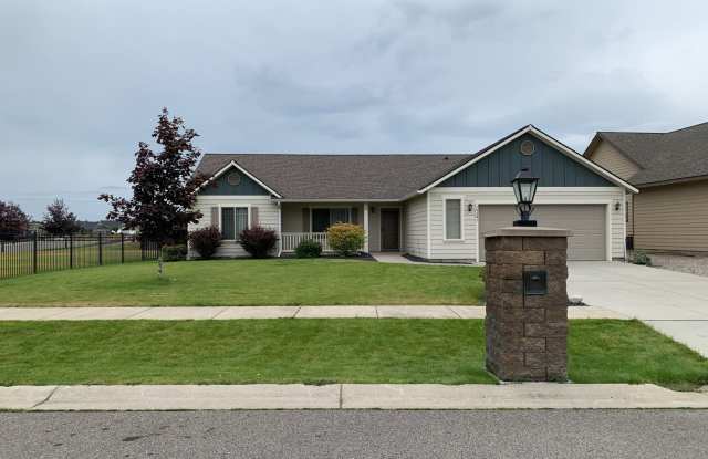 Radiant Lake Waterfront Home photos photos