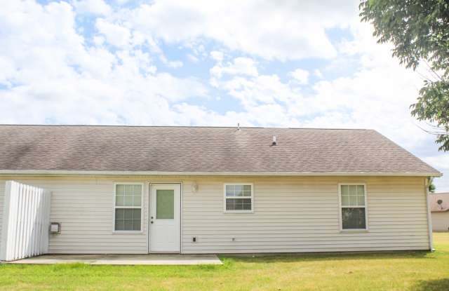 2 bedroom and 2 bathroom property located in West Lafayette school district! Gallery 3
