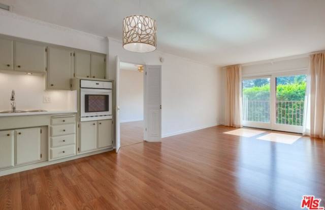 3407 Huxley St - 3407 Huxley Street, Los Angeles, CA 90027