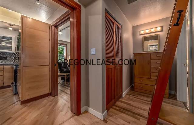 Charming 3-Bedroom Craftsman Bungalow in Coburg Gallery 4