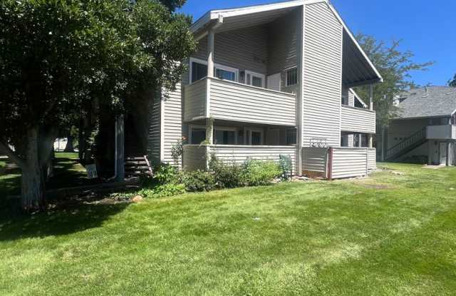 Ironhorse Village Condo photos photos