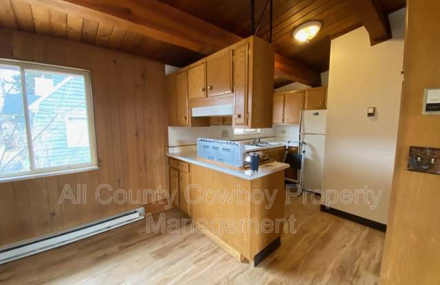 1000 E. Garfield St. photos photos