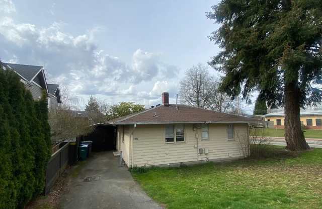 Charming 2-Bedroom Houghton Bungalow photos photos