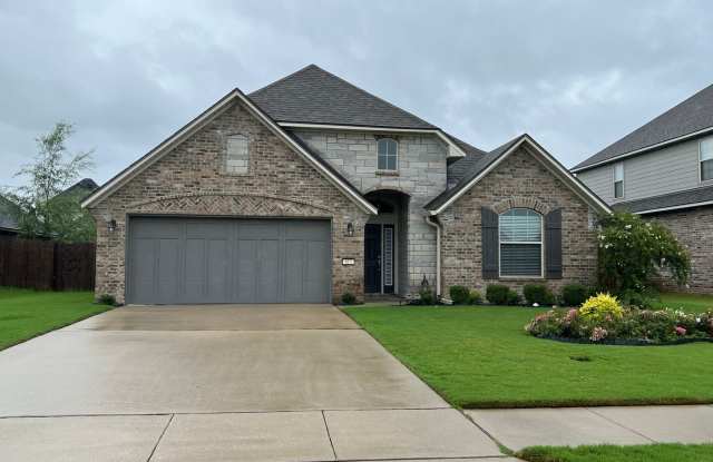 STUNNING AND IMMACULATE HOME IN WATERFORD BEND! Gallery 3