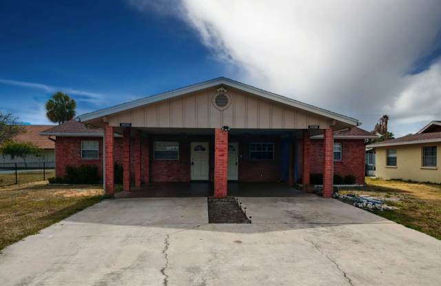 Welcome to Your Beautifully Updated 2-Bedroom, 1-Bathroom Home! photos photos
