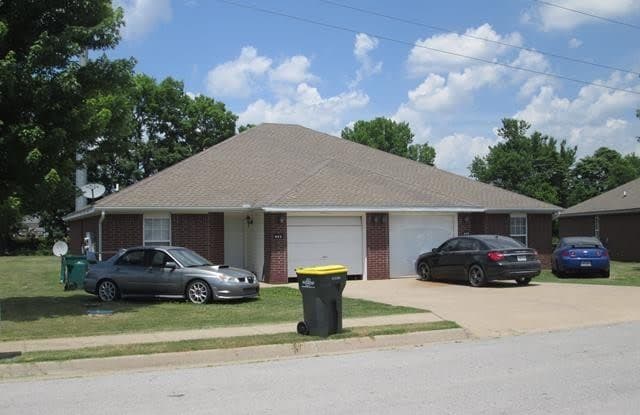 853 Meadowlands  DR - 853 Meadowlands Drive, Centerton, AR 72719