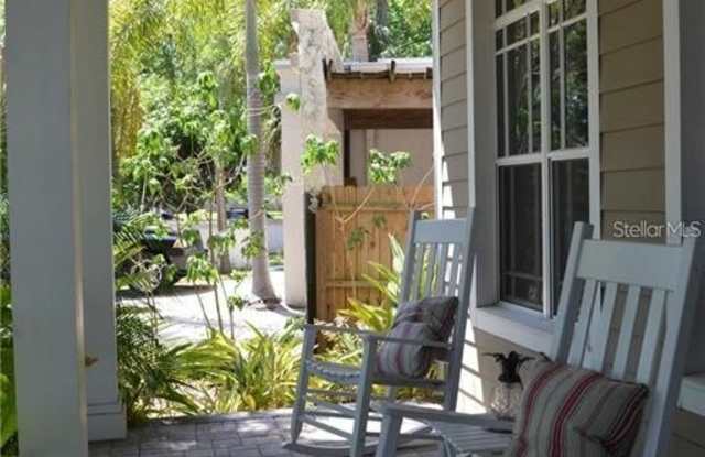 3611 S WAVERLY PLACE Gallery 2