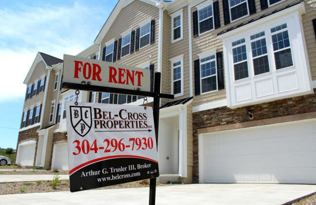 3 Bedroom, Bonus Room and 3.5 Bathroom Townhome available in Suncrest Village- 04/03/2026 until the Summer of 2027 photos photos