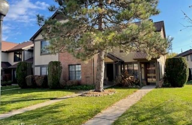 1560 Meadow Side Dr - 1560 Meadowside Drive, Rochester Hills, MI 48307