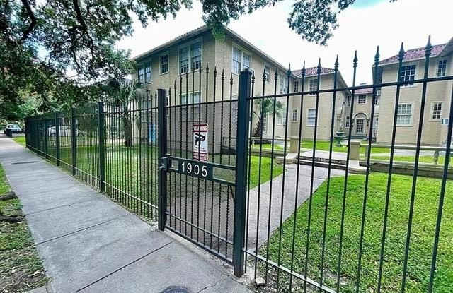 1905 S CARROLLTON Avenue - 1905 S Carrollton Ave, New Orleans, LA 70118