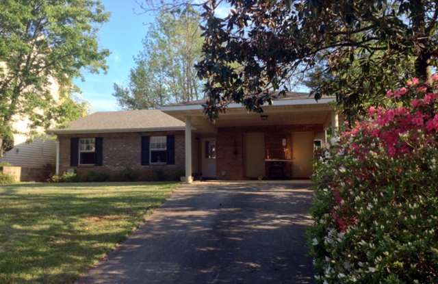 Shelton Park - Single Family Home - 826 Chickasaw Avenue, Auburn, AL 36830