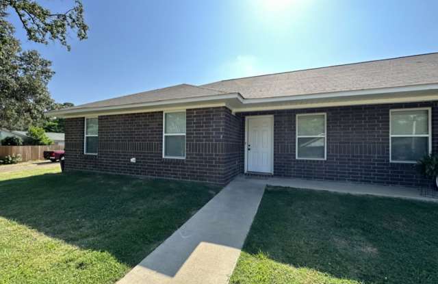 1210 Ferguson Street - 4 photos photos