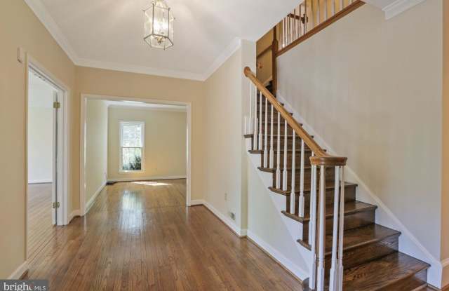 26 ROYAL DOMINION CT Gallery 2