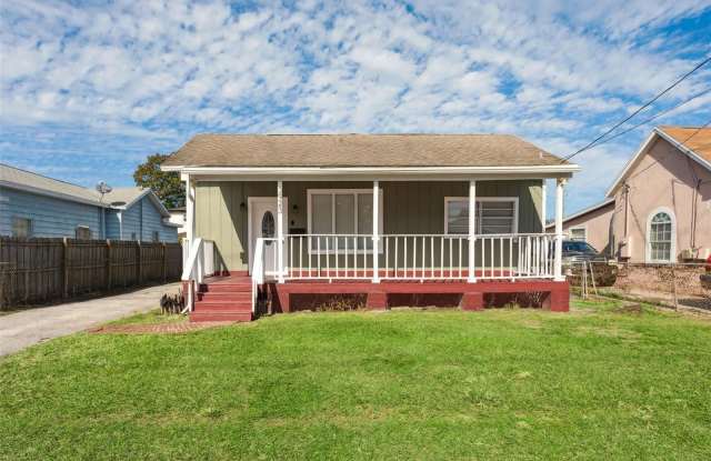 3923 W BROAD STREET photos photos