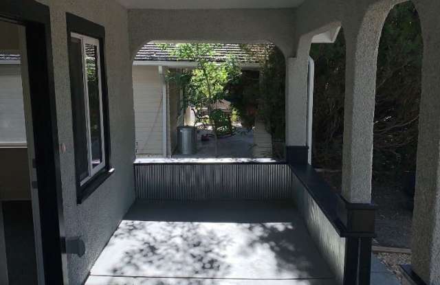 528 E Pitkin Gallery 2