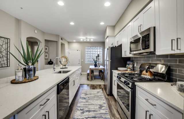 Desert Club Apartments Gallery 3