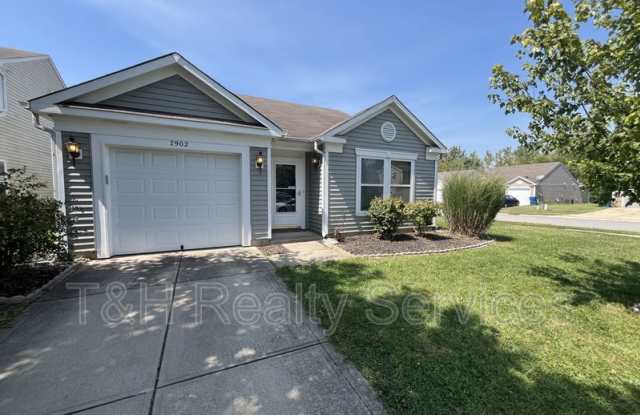 7902 Hydrangea Ct - 7902 Hydrangea Court, Indianapolis, IN 46113