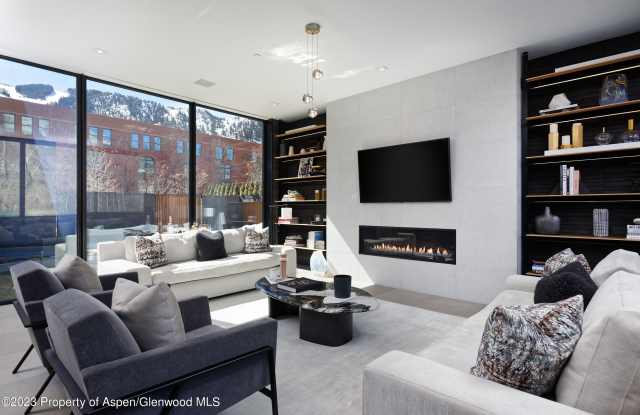322 E Bleeker Street Gallery 3