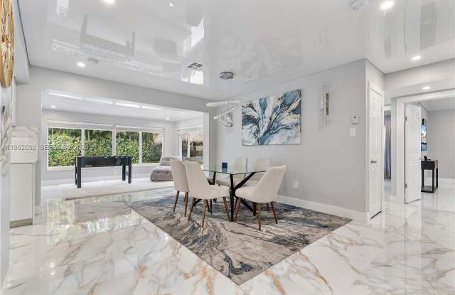 4440 NE 17th Ave photos photos