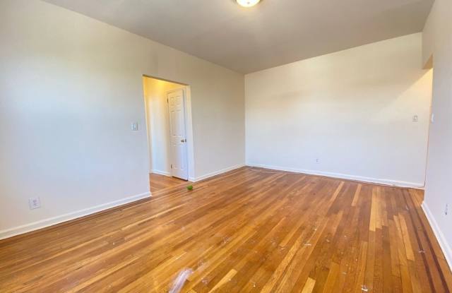 1102 Stadium Ave # A Gallery 3