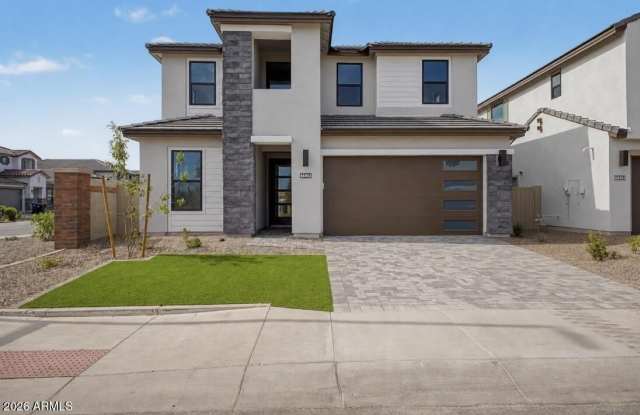 1131 E YELLOWSTONE Place Gallery 1