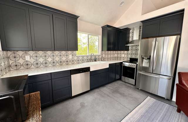 48 Watkins Way - 48 Watkins Way, Oak View, CA 93022