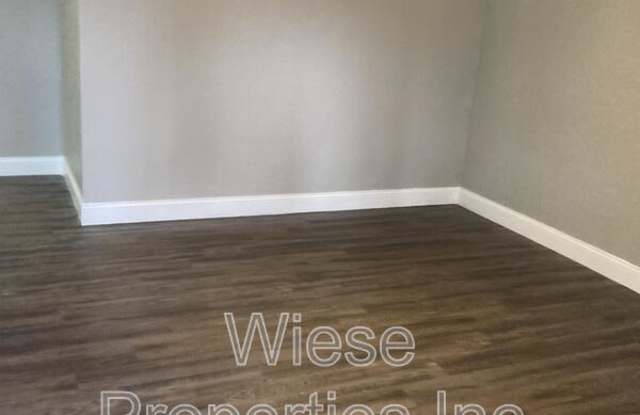 711 West Governor Street - B photos photos