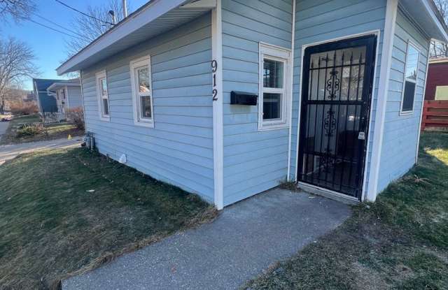 House Next to Emplify (Gundersen) Hospital photos photos
