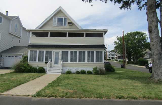 48 Beach Avenue - 48 Beach Avenue, Woodmont, CT 06460
