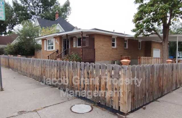 255 N Hayes photos photos