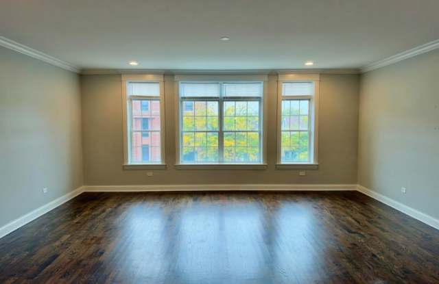 4113 N Western Gallery 2