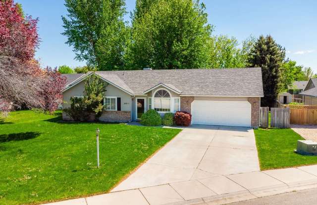 Newly Renovated 3 bed 2 bath home in the heart of MERIDIAN photos photos