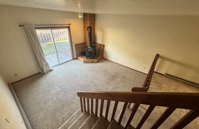 220 South 16th Avenue - D - 220 South 16th Avenue, Bozeman, MT 59715